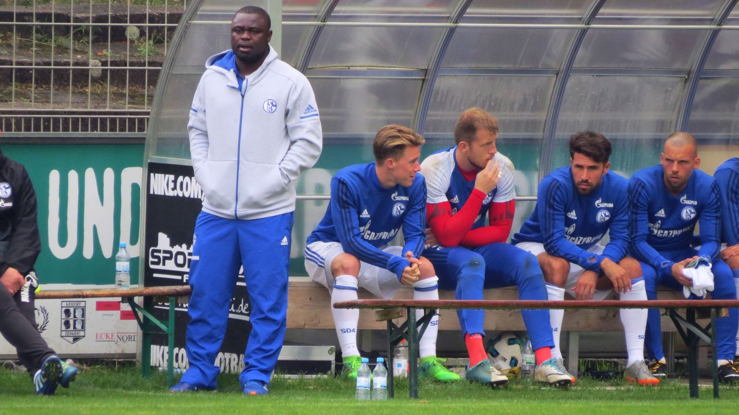 Chemie Leipzig BSG 02.09.2017 versus Schalke Benefiz (45) Asamoah Bank