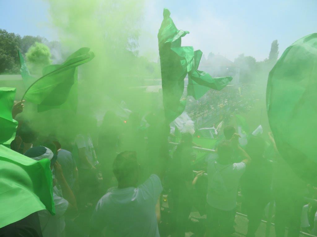 HL Chemie vs FCO Vor Anpfiff Pyro IMG 1805